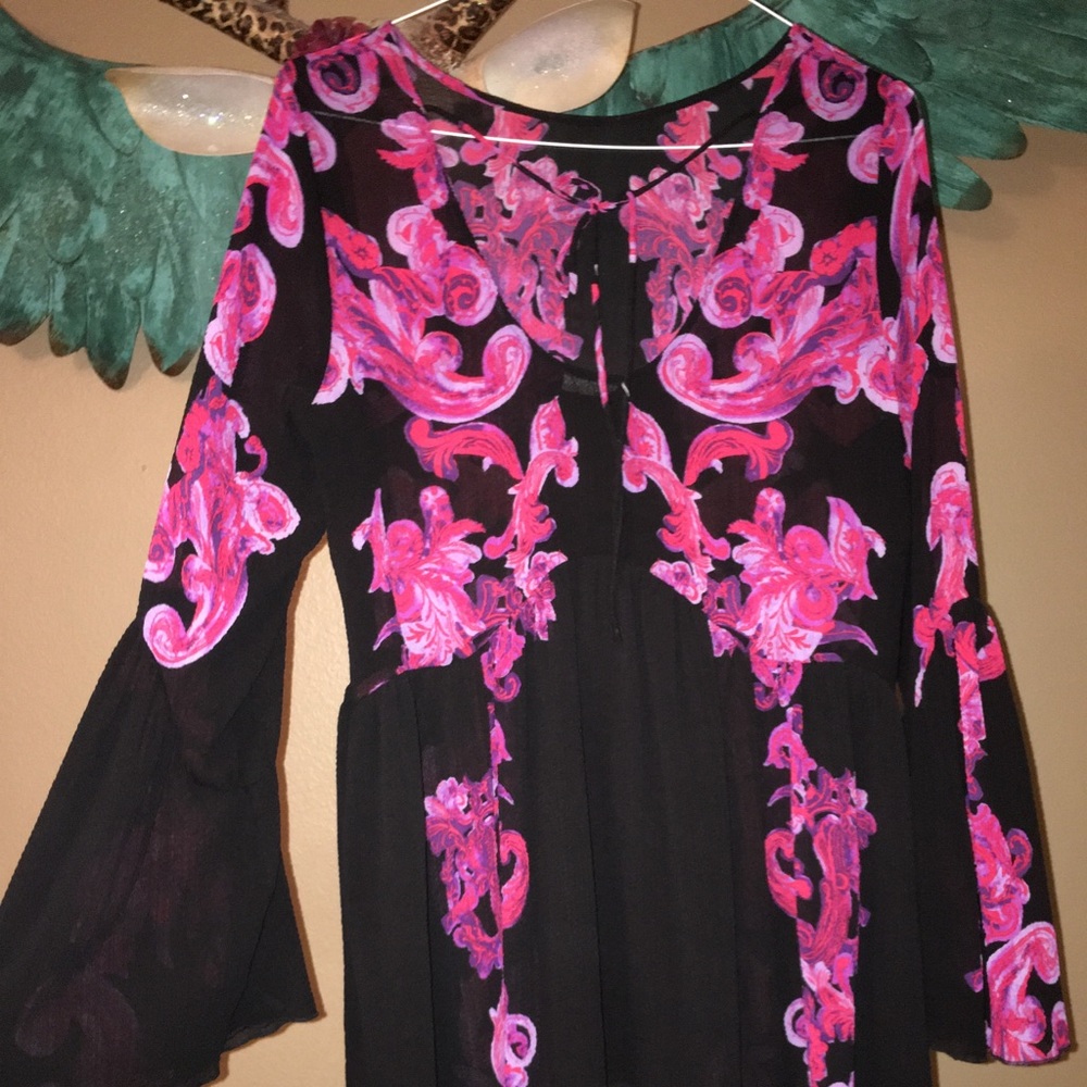 NWOT. FREE PEOPLE TOP!!!